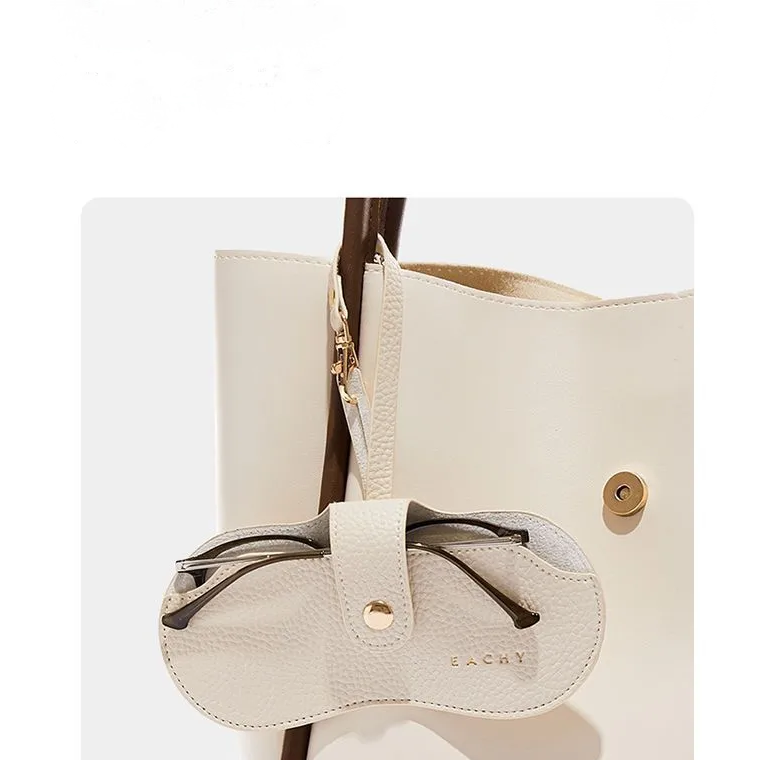 On the go Eye case